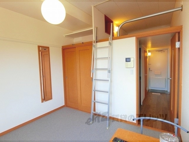 居室・リビング　洋室