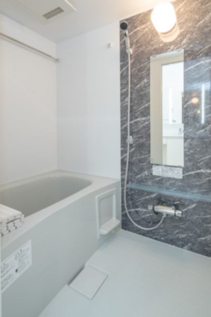 バス・シャワールーム　※写真は同タイプ住戸です。