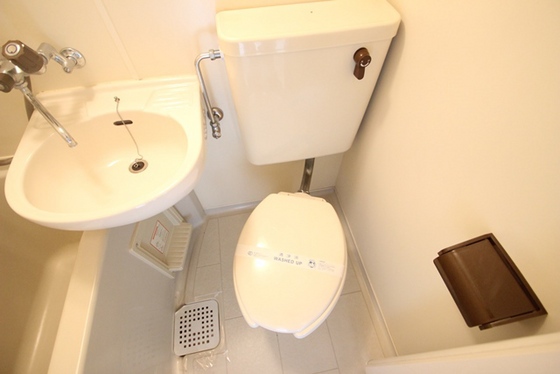 トイレ　※別部屋の写真です