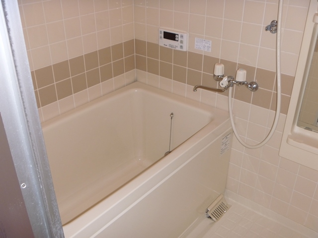 バス・シャワールーム　追焚き機能付きです