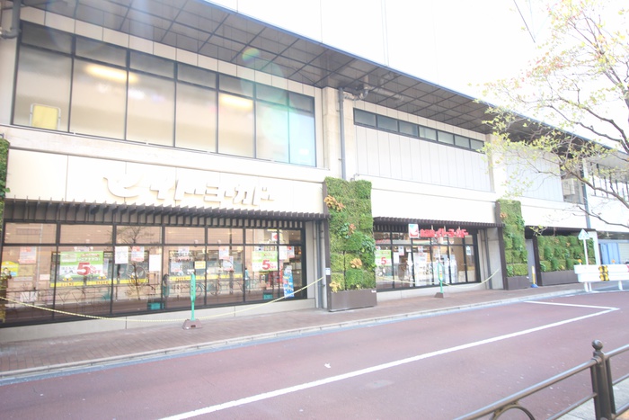 スーパー　ヨークフーズ練馬高野台店（スーパー）まで800m