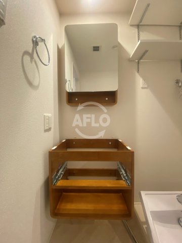 洗面設備　セレニテ本町リアン　独立洗面台