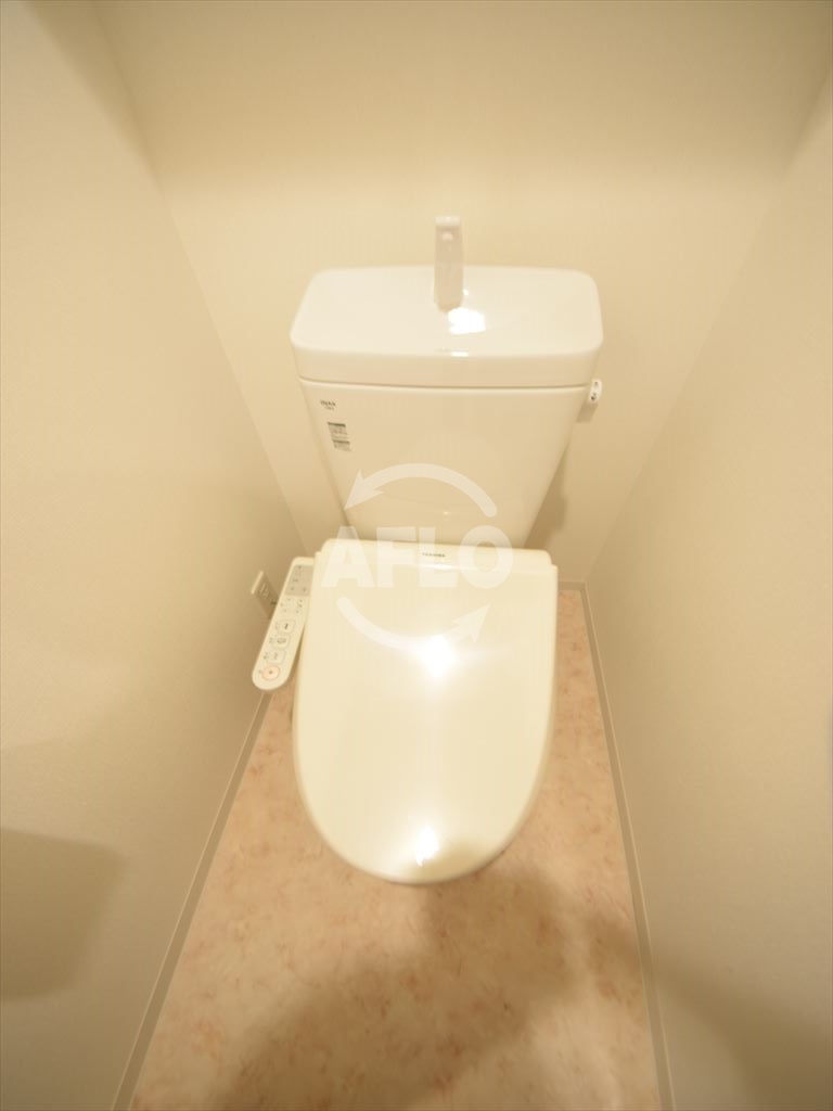 トイレ　スプランディッド天王寺　温水洗浄便座