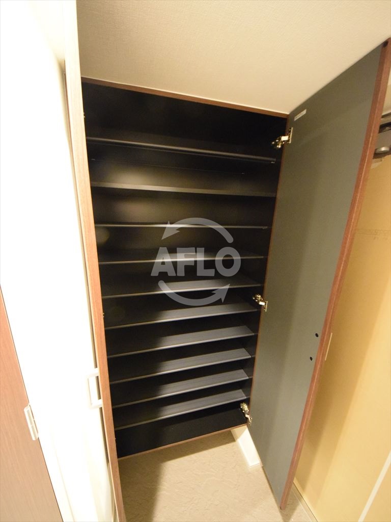 収納　スプランディッド天王寺　シューズクローゼット