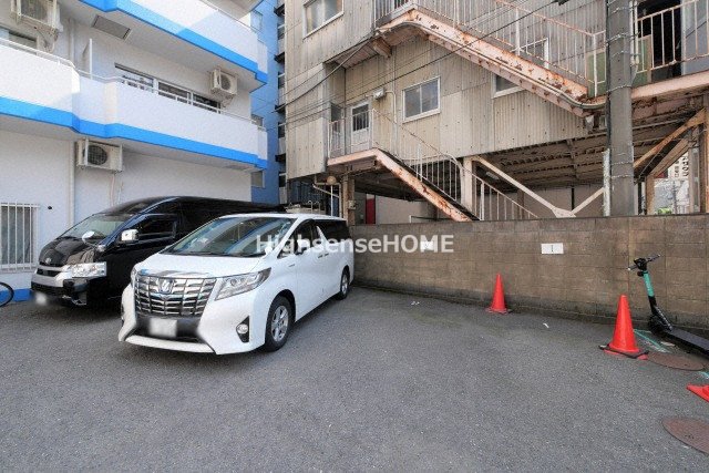 駐車場　駐車スペースもあります