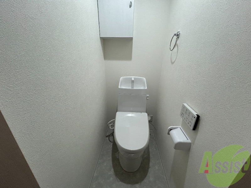 トイレ　トイレは温水洗浄便座となっており、快適にお使いいただけます。