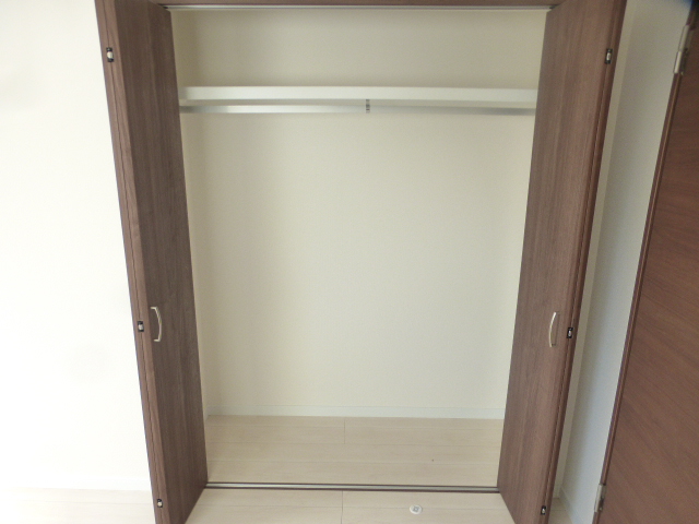 収納　ワイドなクローゼット付