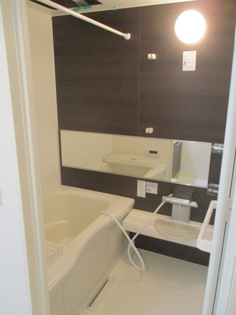 バス・シャワールーム　便利な追焚・暖房・乾燥機能付バスルーム