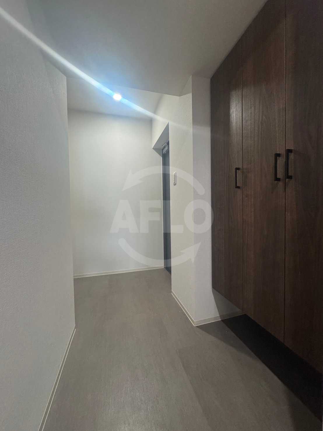 玄関　ドゥーエ南堀江　玄関