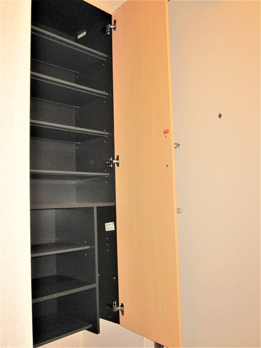 玄関　シューズボックス付き