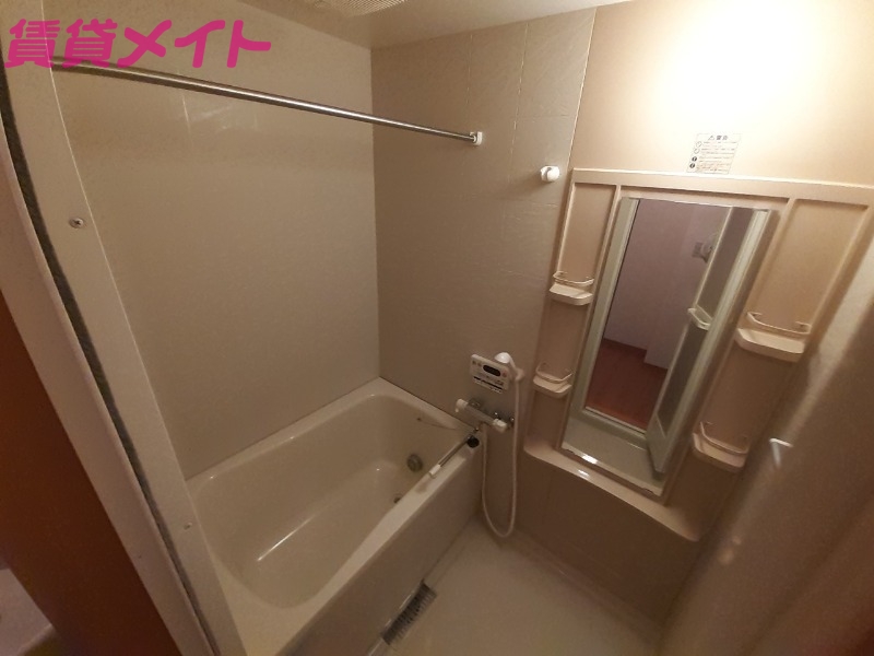 バス・シャワールーム　反転タイプ参考写真