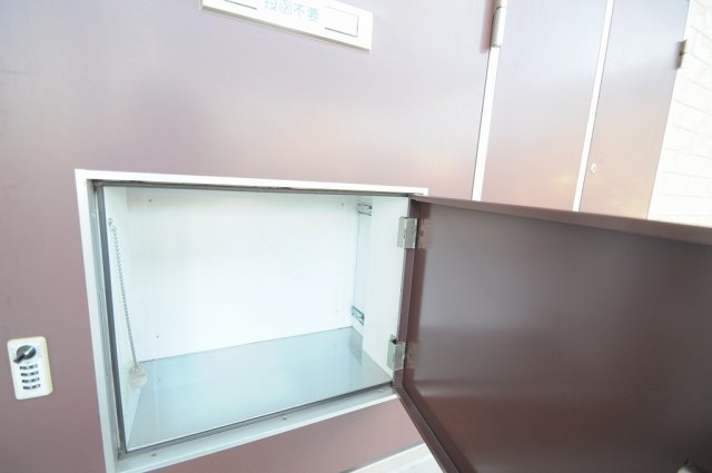 その他　宅配BOX※実際のお部屋と異なる場合がございます。