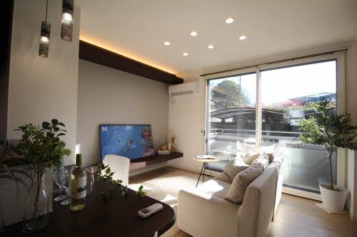 居室・リビング　※家具・備品は契約に含まれません。