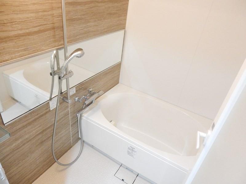 バス・シャワールーム　高温差湯式追い焚き機能付