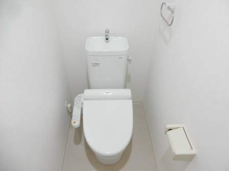 トイレ　温水洗浄便座