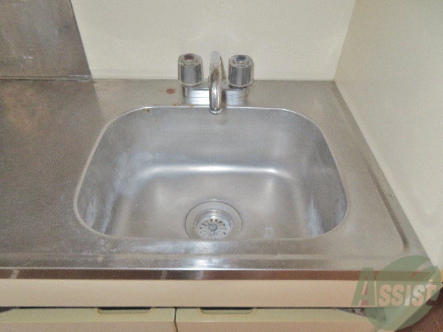 洗面設備　洗面台はないですが、キッチンでも手洗いはできますね。