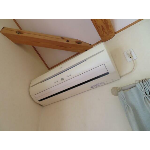 その他設備　洋室６帖のエアコン