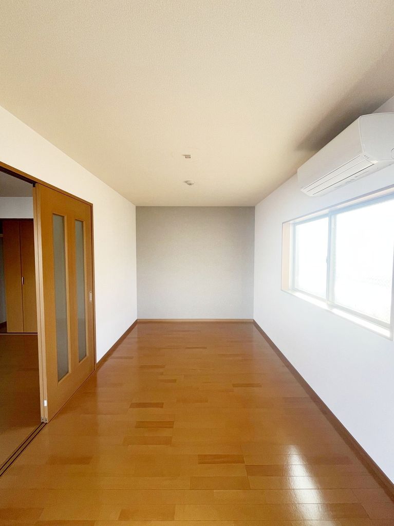 その他部屋・スペース　南向きの明るいお部屋です。