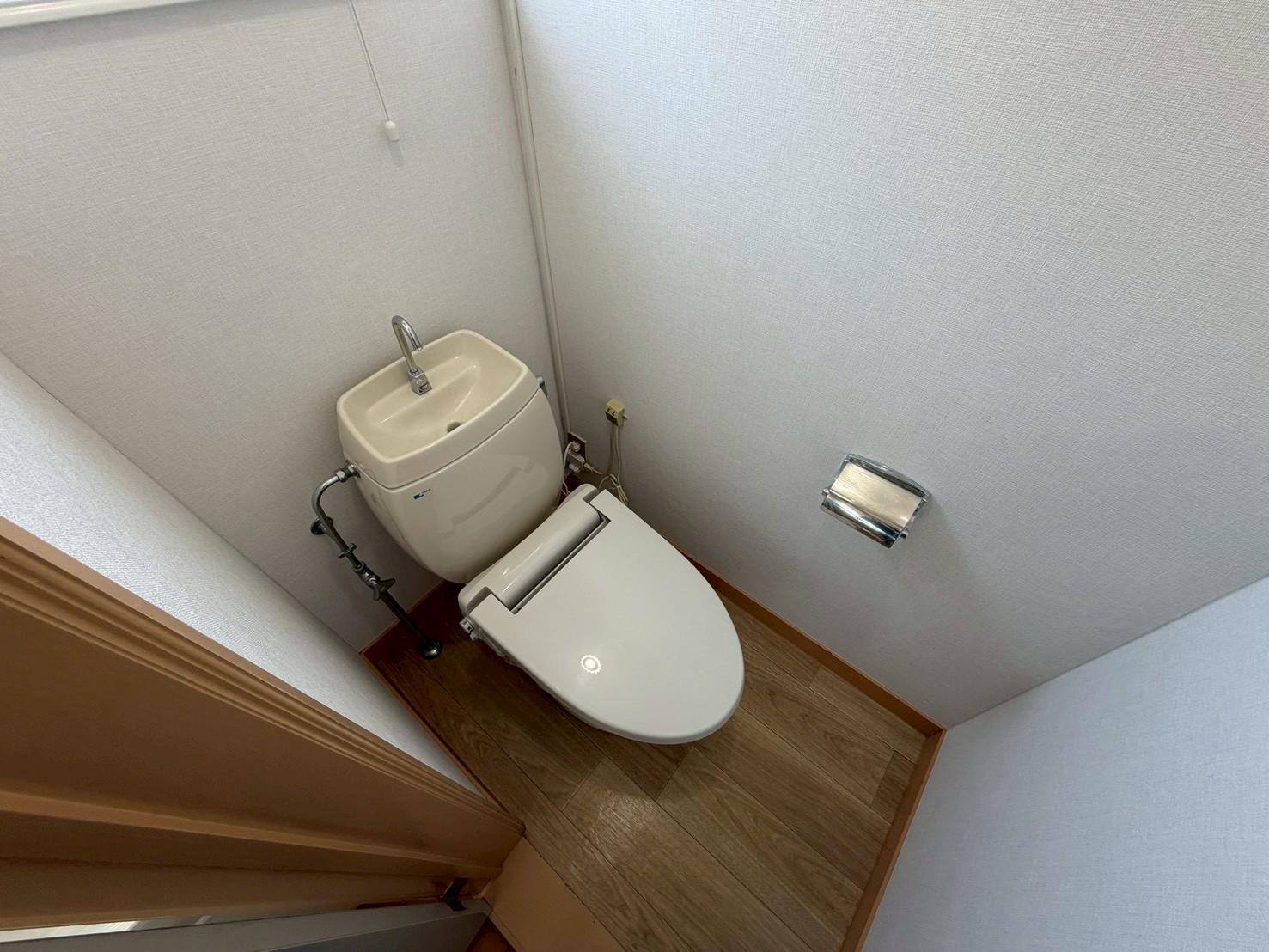 トイレ　トイレ