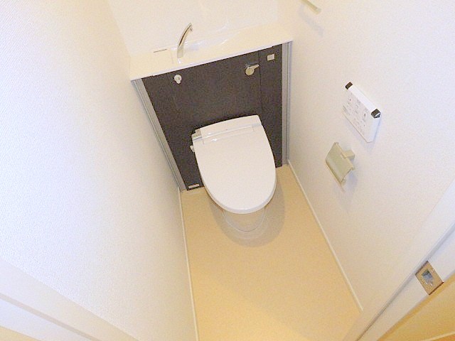 トイレ　ウォシュレット付きです♪