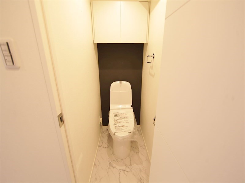 トイレ　温水洗浄暖房便座付トイレ