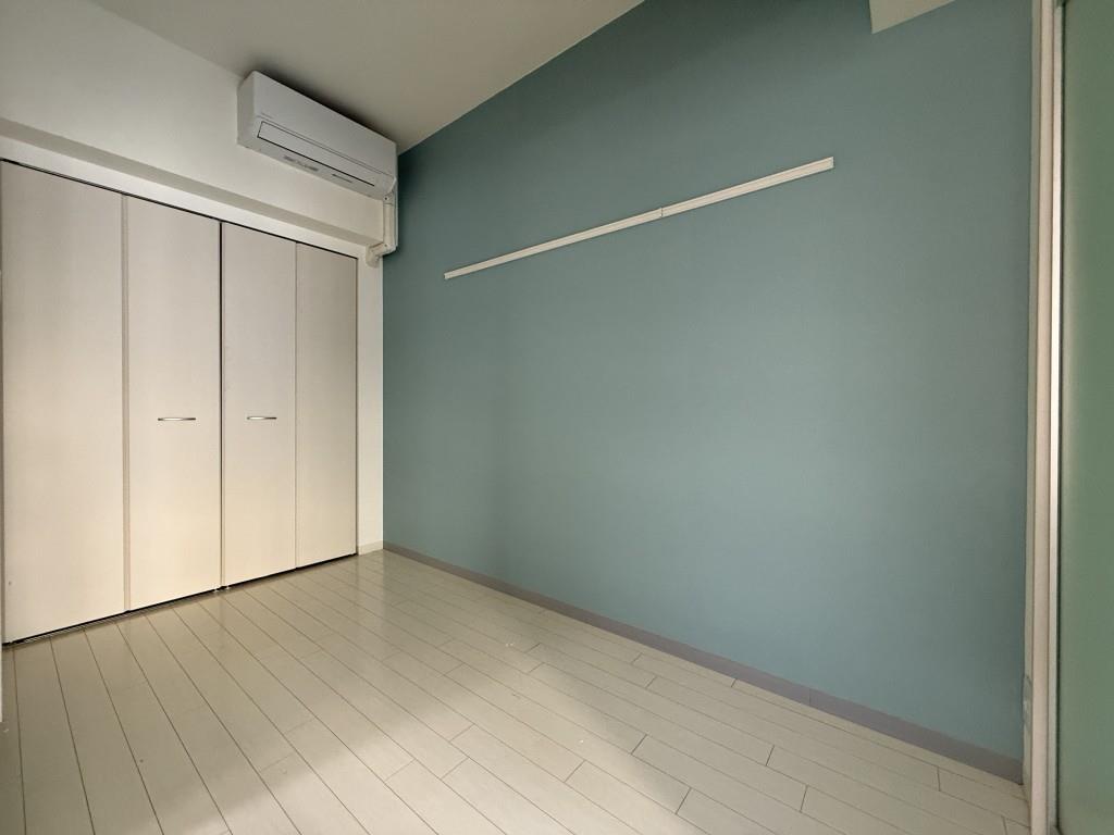 その他部屋・スペース　クロスの色が現物と異なる可能性があります