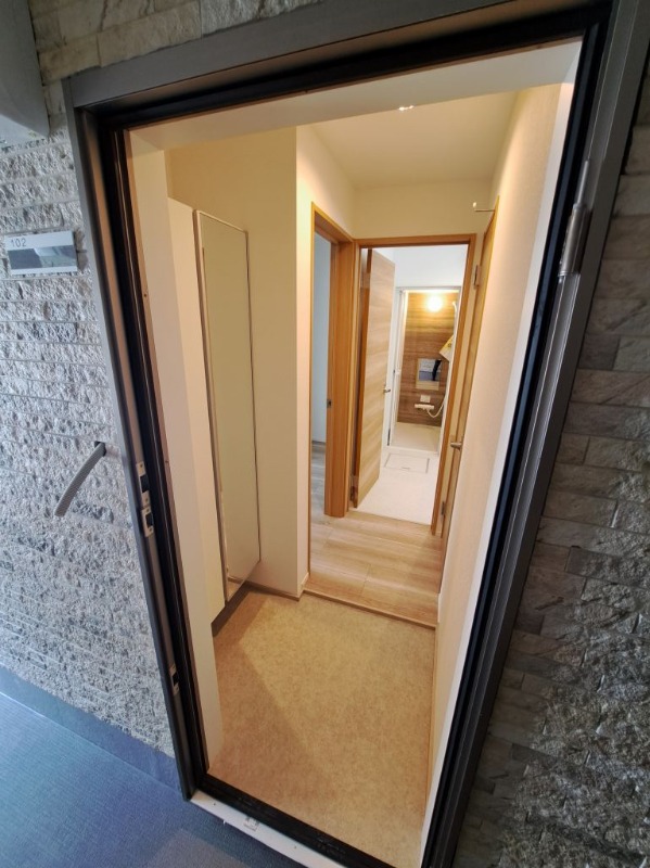 玄関　１階の室内写真です