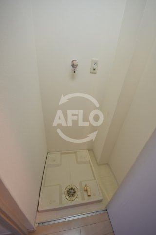 その他　クロスレジデンス大阪新町　室内洗濯機置き場