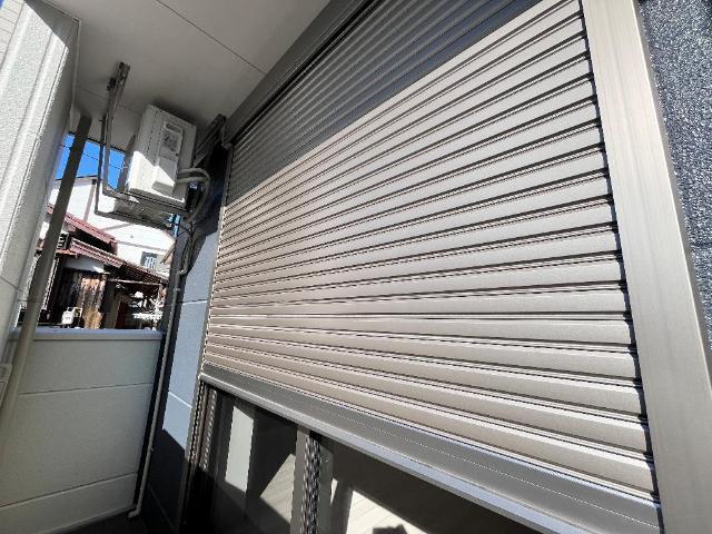 居室・リビング　シャッター