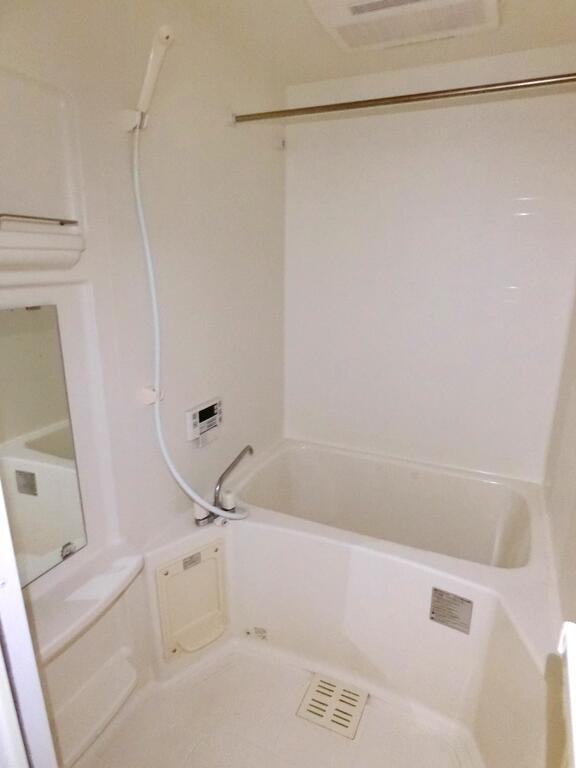 バス・シャワールーム　追い焚き機能・浴室乾燥機 ※別部屋の写真を使用しています