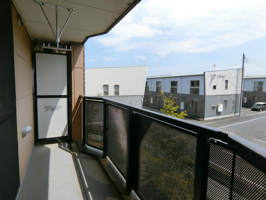 バルコニー　南向き ※別部屋の写真を使用しています