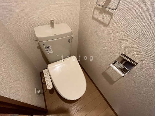 トイレ　温水洗浄便座付き