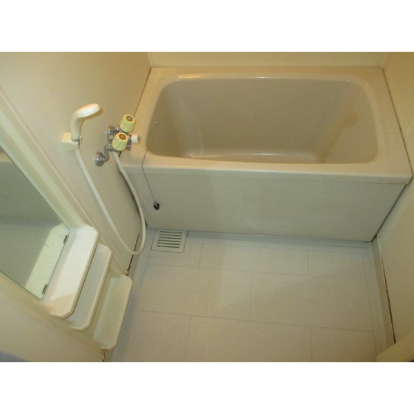 バス・シャワールーム　現況の物を優先とします