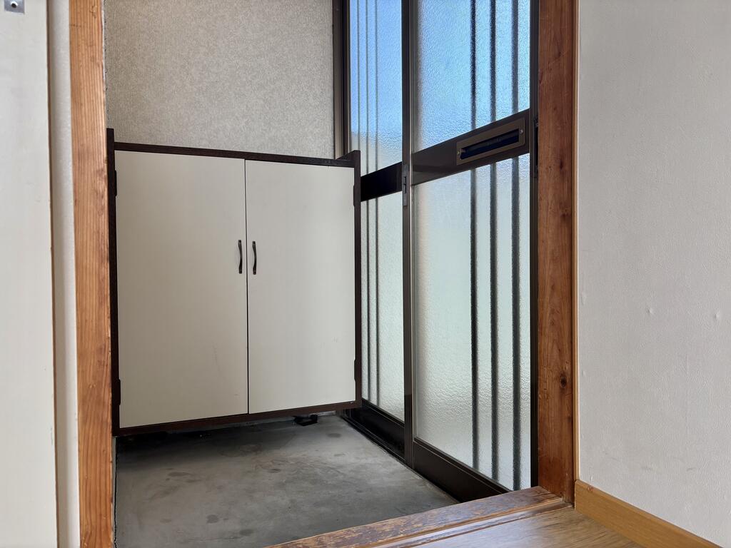 玄関　シューズボックス付