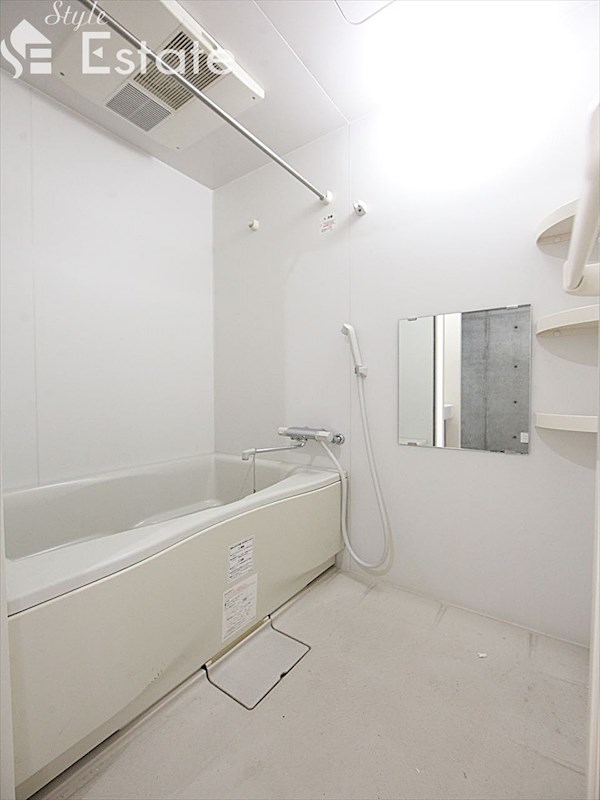 バス・シャワールーム　バスルーム