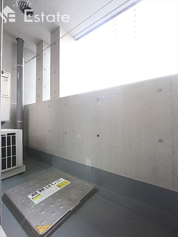 バルコニー　バルコニー