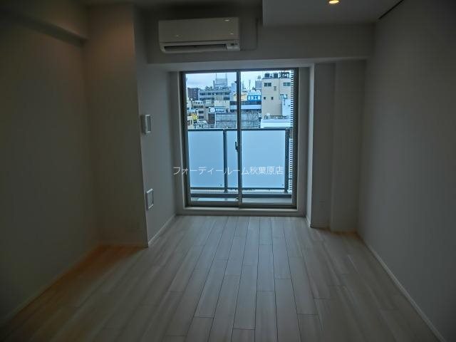 居室・リビング　別号室参考写真