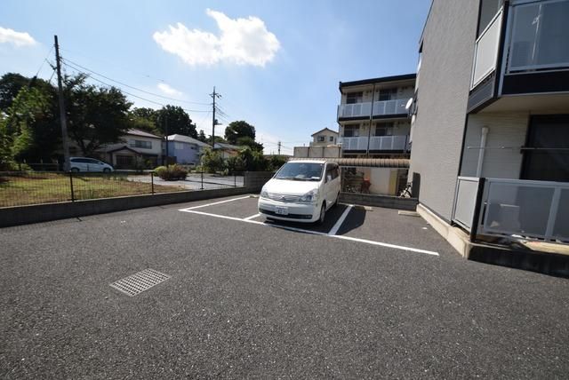 その他　駐車場（その他）まで5m