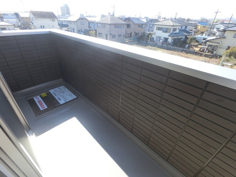 バルコニー　図面と現状に相違がある場合には現状を優先