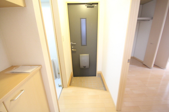玄関　※別部屋の写真です