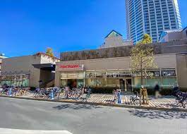 スーパー　ヨークフーズ 新宿富久店（スーパー）まで175m