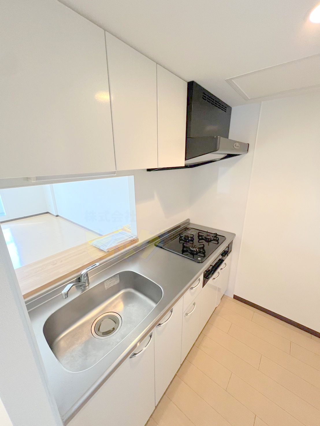 キッチン　人気の対面式システムキッチンです♪