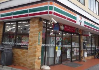 コンビニ　セブンイレブン練馬豊玉北４丁目店（コンビニ）まで161m
