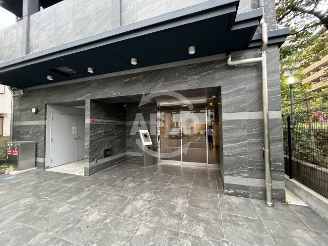 エントランス　プレイシズ新大阪　エントランス