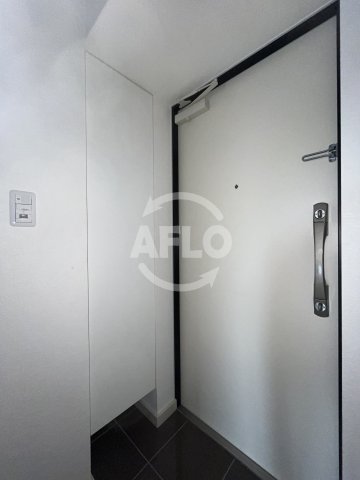 玄関　プレイシズ新大阪　玄関