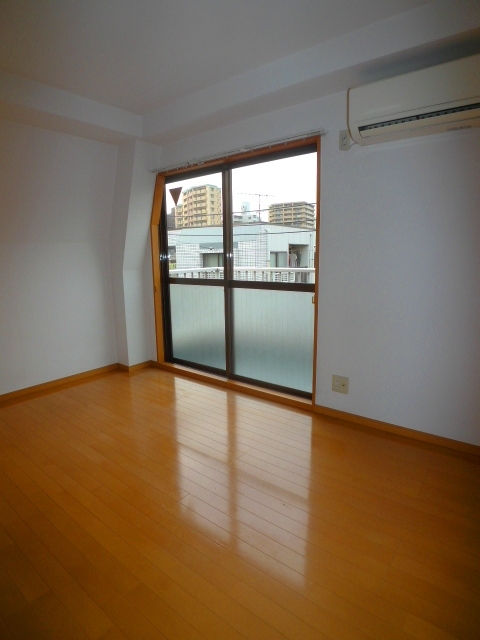 居室・リビング　別室参照