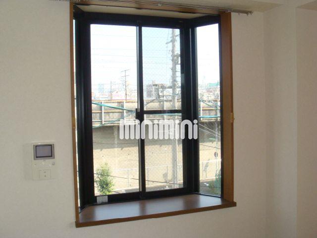 その他設備　出窓からの景色は、最高です