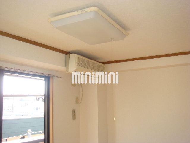 その他　エアコン・照明付です