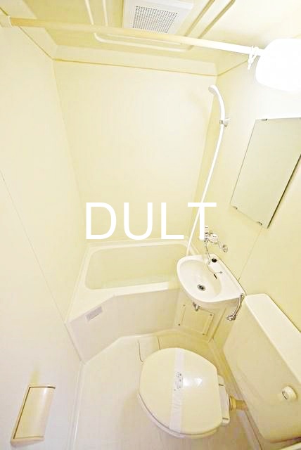 バス・シャワールーム　バスルームです。