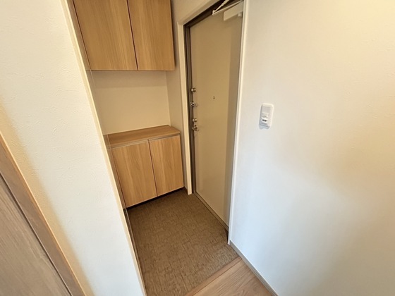 玄関　※別部屋の写真です